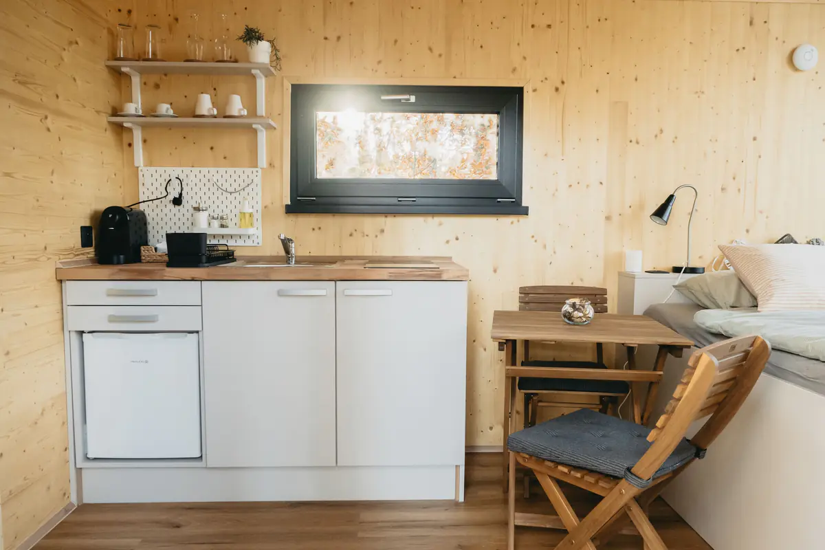 Küchenecke im Glamping